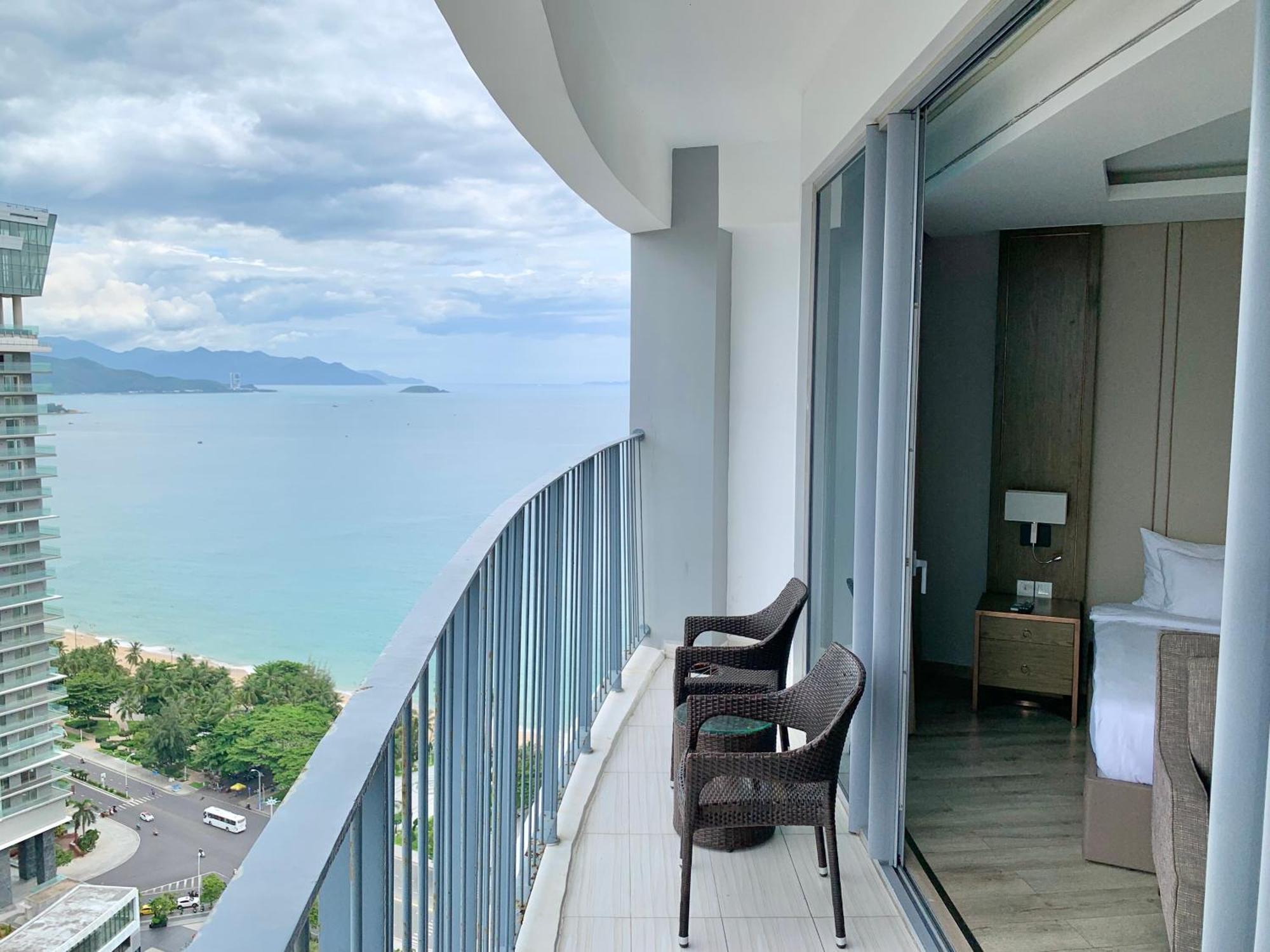 Panorama Autumn Leaves Nha Trang Beach Hotel Екстериор снимка